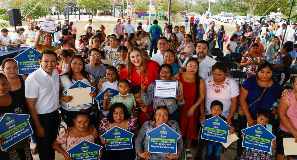 Ayuntamiento de Mérida entrega acciones de vivienda en el sur de Mérida