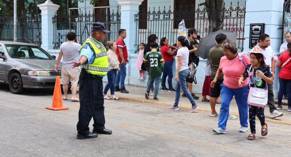 Policía de Mérida implementa operativo de regreso a clases