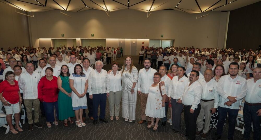 Reconoce Cecilia Patrón a las y los trabajadores yucatecos