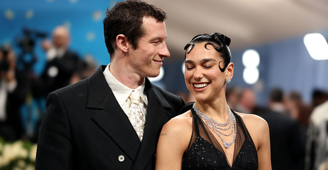 Dua Lipa anuncia su compromiso con Callum Turner