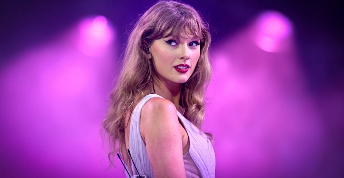 LONDON, ENGLAND - AUGUST 15: EDITORIAL USE ONLY. NO BOOK COVERS. Taylor Swift performs onstage during "Taylor Swift | The Eras Tour" at Wembley Stadium on August 15, 2024 in London, England. (Photo by Gareth Cattermole/TAS24/Getty Images for TAS Rights Management )