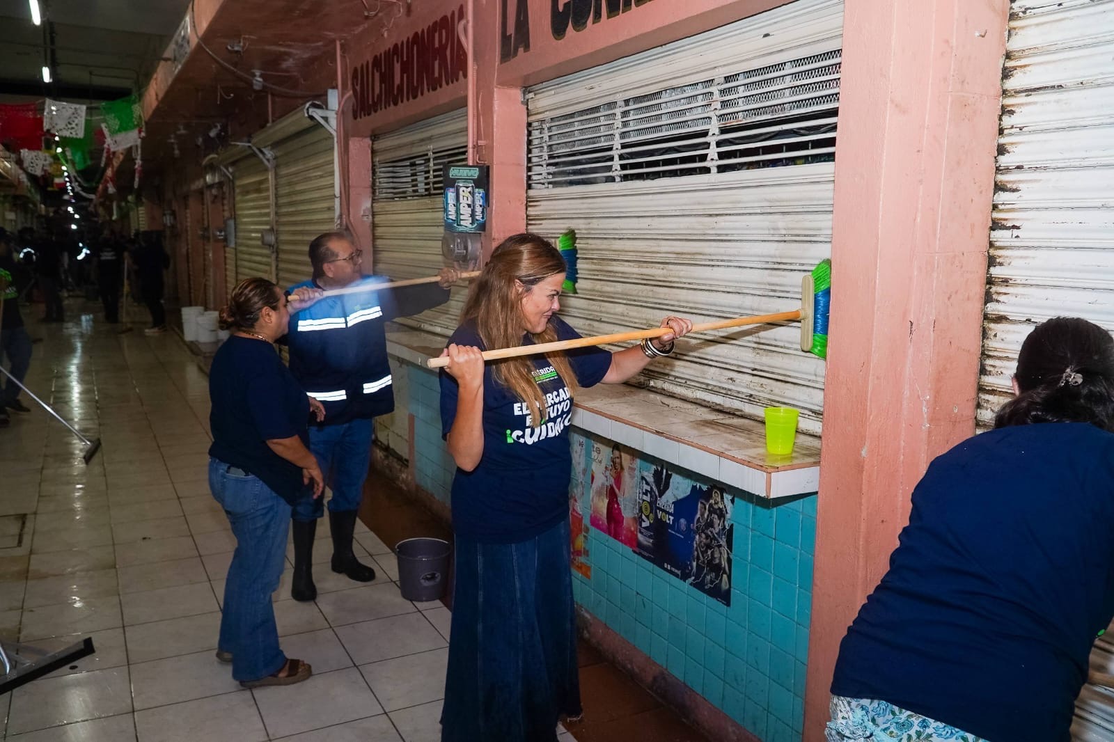 LIMPIEZA INTEGRAL AL MERCADO LUCAS DE GÁLVEZ