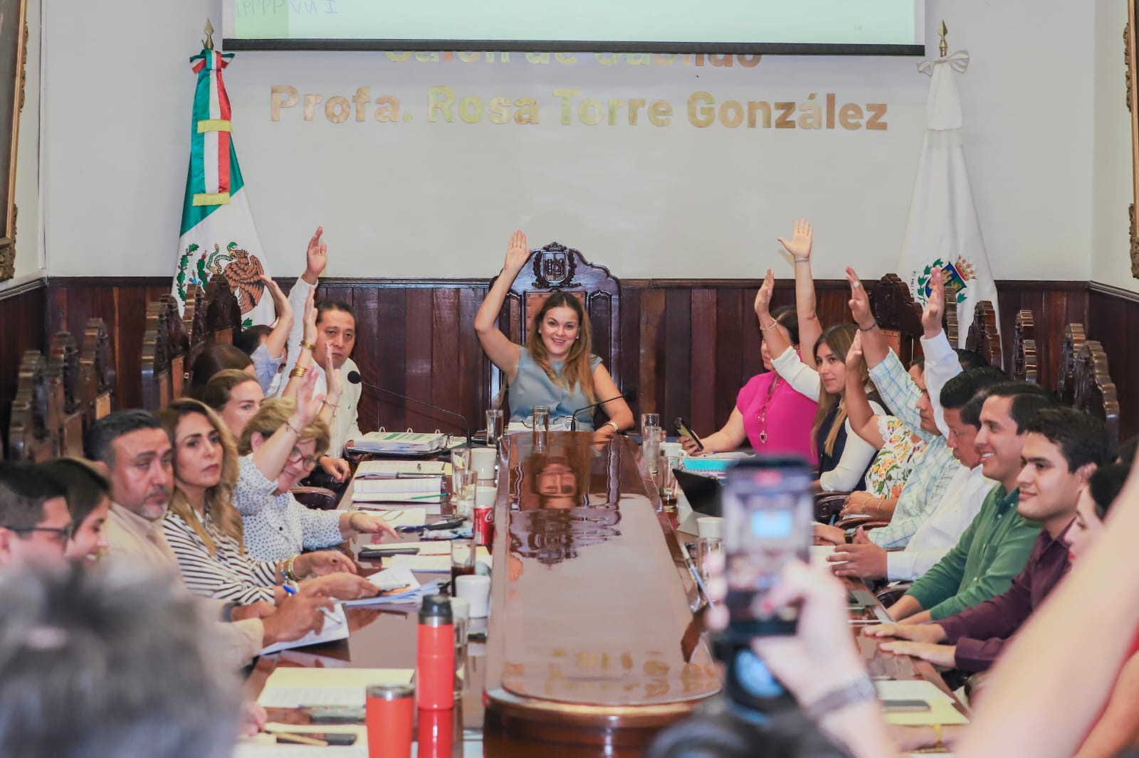 IMPULSAN MÁS OBRAS EN BENEFICIO DE LOS MERIDANOS