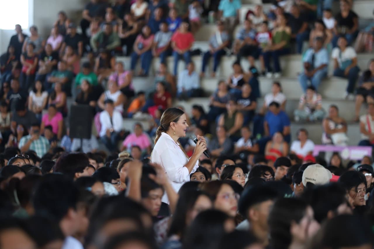 APOYOS ECONÓMICOS EDUCATIVOS A LA JUVENTUD DE MÉRIDA