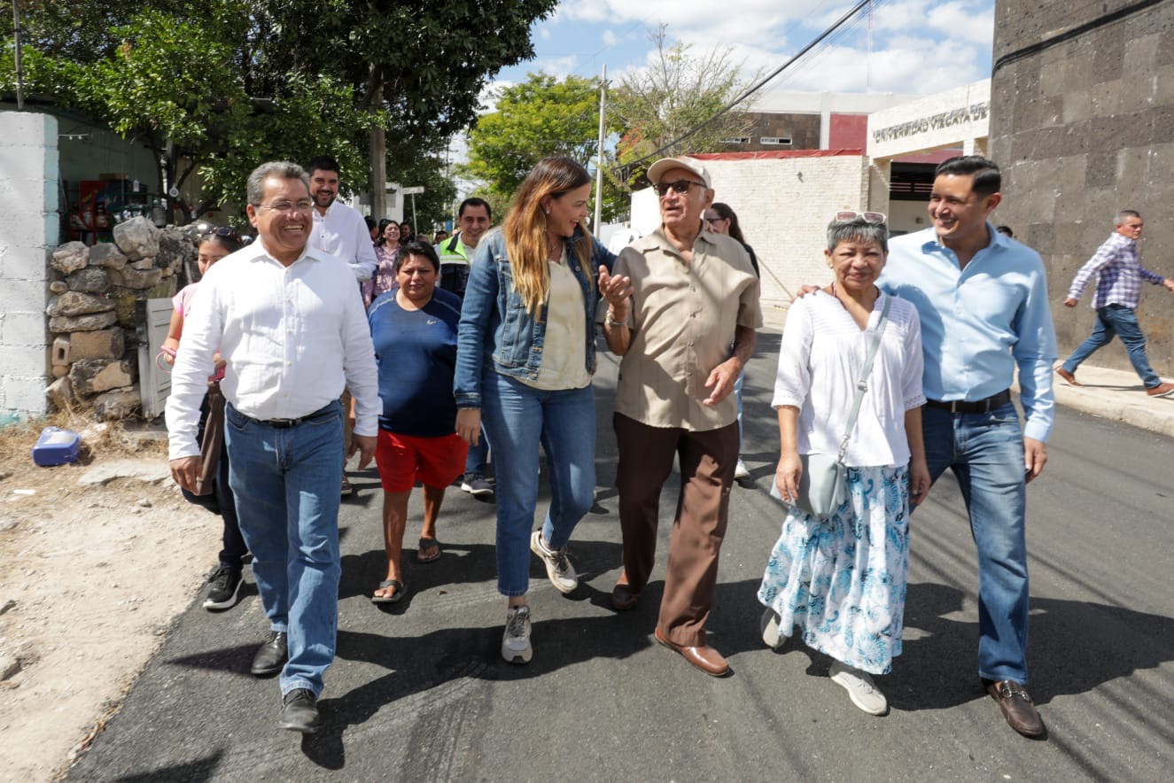 CALLES REPAVIMENTADAS EN EL PONIENTE