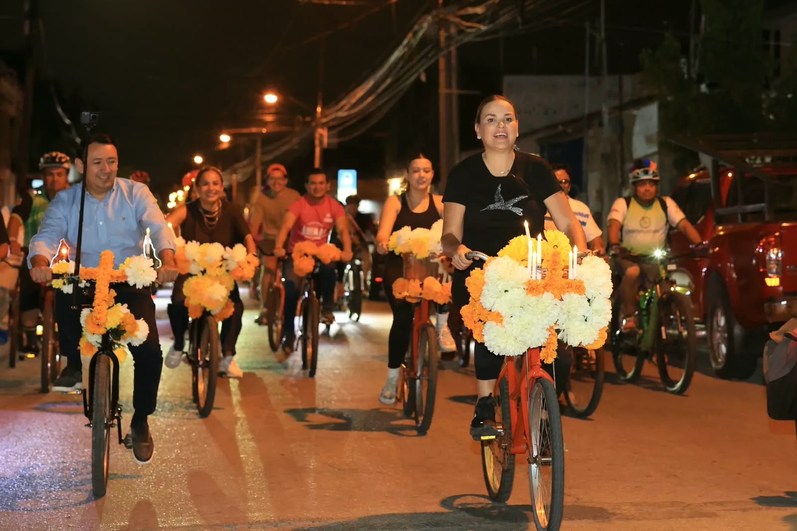 MILES DE CICLISTAS EN LA DÉCIMA RODADA DE LAS ÁNIMAS